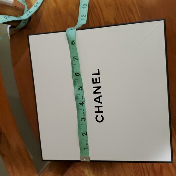 Empty Black and White Chanel Gift Box - Picture 8 of 11